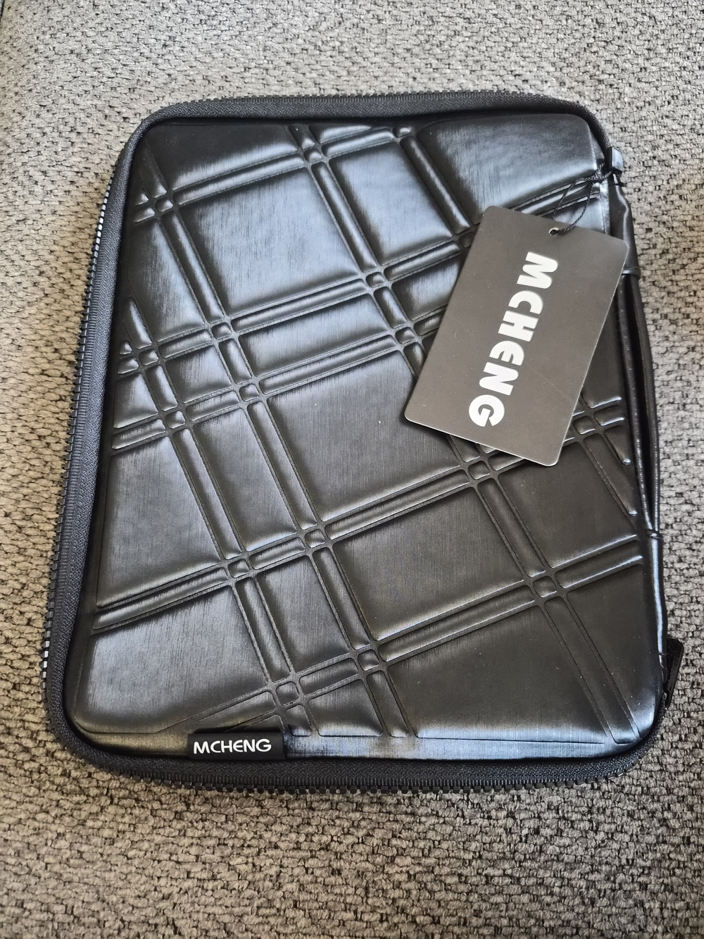 MCHENG Quilted Tablet Sleeve in Black 10 Inch